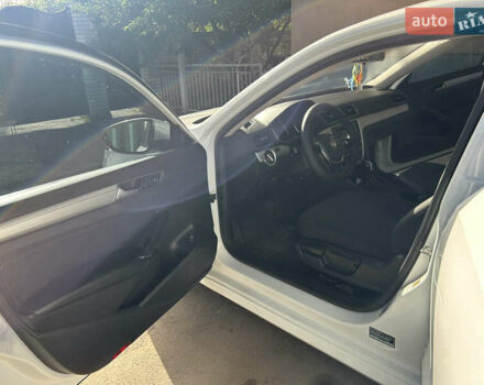 Белый Фольксваген Пассат, объемом двигателя 1.8 л и пробегом 165 тыс. км за 12800 $, фото 15 на Automoto.ua