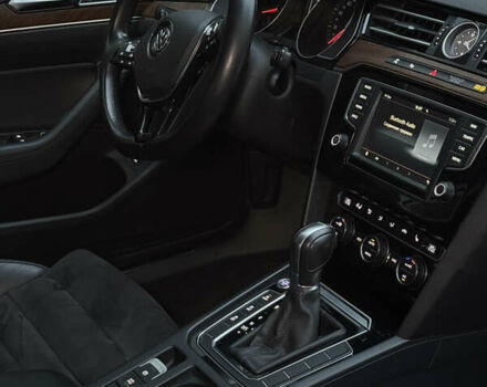 Белый Фольксваген Пассат, объемом двигателя 1.8 л и пробегом 130 тыс. км за 16900 $, фото 38 на Automoto.ua