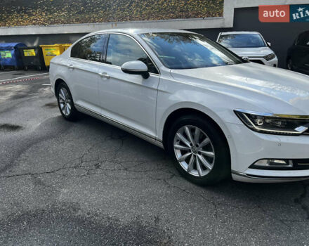 Білий Фольксваген Пассат, об'ємом двигуна 1.8 л та пробігом 170 тис. км за 15500 $, фото 5 на Automoto.ua