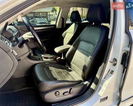 Белый Фольксваген Пассат, объемом двигателя 1.8 л и пробегом 136 тыс. км за 12900 $, фото 8 на Automoto.ua