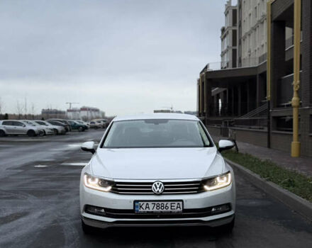 Белый Фольксваген Пассат, объемом двигателя 1.8 л и пробегом 130 тыс. км за 16900 $, фото 5 на Automoto.ua