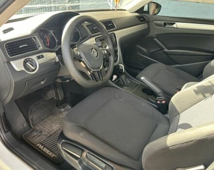 Білий Фольксваген Пассат, об'ємом двигуна 1.8 л та пробігом 165 тис. км за 12800 $, фото 4 на Automoto.ua