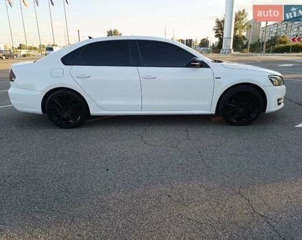 Белый Фольксваген Пассат, объемом двигателя 1.8 л и пробегом 226 тыс. км за 13500 $, фото 6 на Automoto.ua