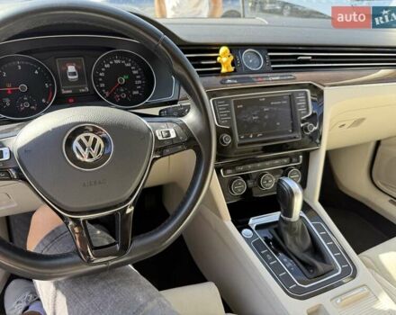 Белый Фольксваген Пассат, объемом двигателя 1.97 л и пробегом 261 тыс. км за 16600 $, фото 17 на Automoto.ua