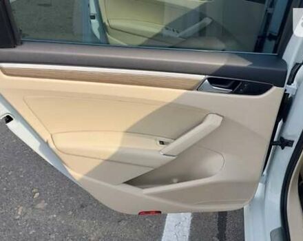 Белый Фольксваген Пассат, объемом двигателя 1.8 л и пробегом 158 тыс. км за 13500 $, фото 17 на Automoto.ua