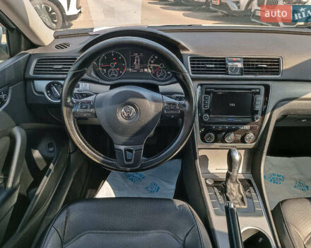 Белый Фольксваген Пассат, объемом двигателя 2 л и пробегом 232 тыс. км за 10990 $, фото 28 на Automoto.ua