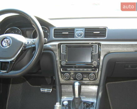 Белый Фольксваген Пассат, объемом двигателя 1.8 л и пробегом 123 тыс. км за 16000 $, фото 70 на Automoto.ua