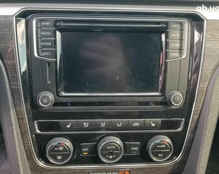 Белый Фольксваген Пассат, объемом двигателя 1.8 л и пробегом 134 тыс. км за 12490 $, фото 28 на Automoto.ua