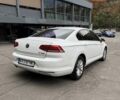 Белый Фольксваген Пассат, объемом двигателя 1.8 л и пробегом 142 тыс. км за 16690 $, фото 5 на Automoto.ua