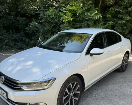 Белый Фольксваген Пассат, объемом двигателя 1.8 л и пробегом 225 тыс. км за 16500 $, фото 4 на Automoto.ua