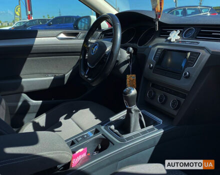 Білий Фольксваген Пассат, об'ємом двигуна 1.6 л та пробігом 233 тис. км за 14990 $, фото 14 на Automoto.ua