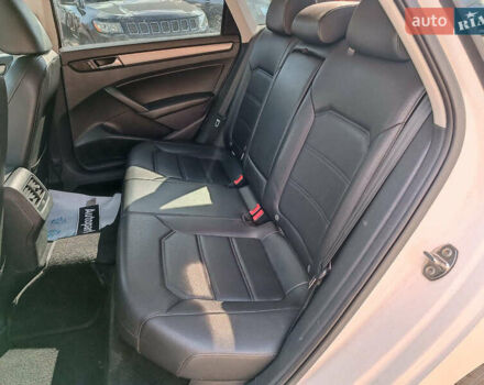 Белый Фольксваген Пассат, объемом двигателя 2 л и пробегом 232 тыс. км за 10990 $, фото 25 на Automoto.ua