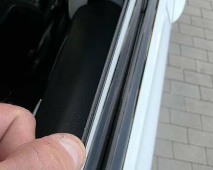 Белый Фольксваген Пассат, объемом двигателя 1.97 л и пробегом 235 тыс. км за 20000 $, фото 13 на Automoto.ua