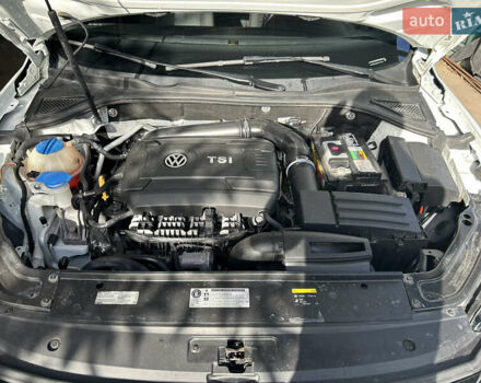 Белый Фольксваген Пассат, объемом двигателя 1.8 л и пробегом 165 тыс. км за 12800 $, фото 18 на Automoto.ua