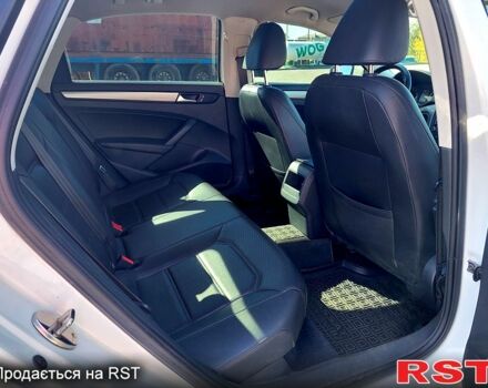 Белый Фольксваген Пассат, объемом двигателя 1.8 л и пробегом 150 тыс. км за 11000 $, фото 12 на Automoto.ua