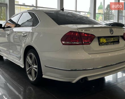 Білий Фольксваген Пассат, об'ємом двигуна 3.6 л та пробігом 124 тис. км за 11000 $, фото 4 на Automoto.ua