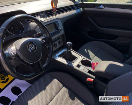 Білий Фольксваген Пассат, об'ємом двигуна 1.6 л та пробігом 233 тис. км за 14990 $, фото 8 на Automoto.ua