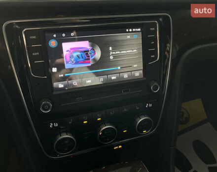 Білий Фольксваген Пассат, об'ємом двигуна 3.6 л та пробігом 124 тис. км за 11000 $, фото 21 на Automoto.ua