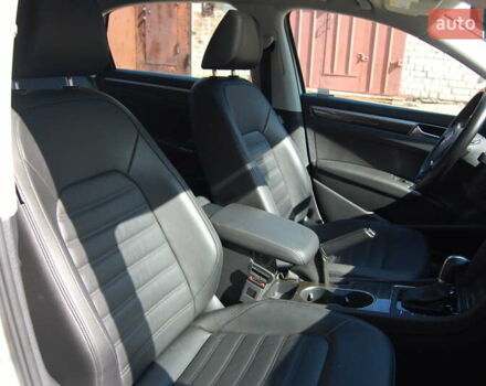 Белый Фольксваген Пассат, объемом двигателя 1.8 л и пробегом 123 тыс. км за 16000 $, фото 102 на Automoto.ua