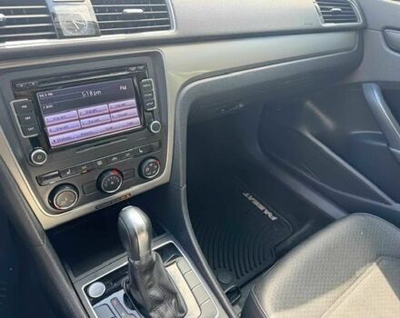 Белый Фольксваген Пассат, объемом двигателя 1.8 л и пробегом 75 тыс. км за 2400 $, фото 6 на Automoto.ua