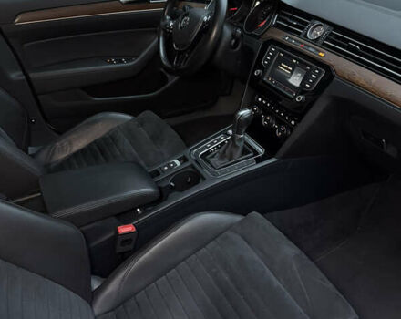 Белый Фольксваген Пассат, объемом двигателя 1.8 л и пробегом 130 тыс. км за 16900 $, фото 39 на Automoto.ua