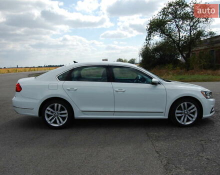 Белый Фольксваген Пассат, объемом двигателя 1.8 л и пробегом 123 тыс. км за 16000 $, фото 28 на Automoto.ua
