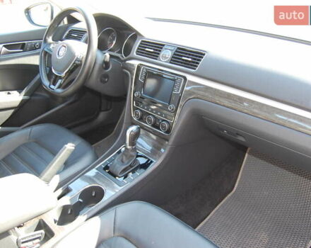 Белый Фольксваген Пассат, объемом двигателя 1.8 л и пробегом 123 тыс. км за 16000 $, фото 106 на Automoto.ua