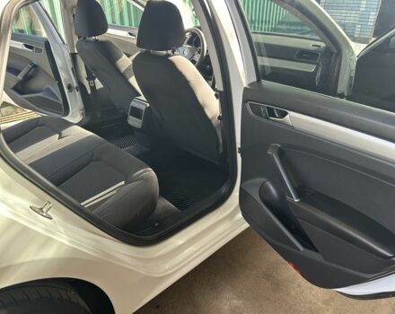 Білий Фольксваген Пассат, об'ємом двигуна 1.8 л та пробігом 165 тис. км за 12800 $, фото 15 на Automoto.ua