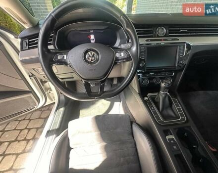 Белый Фольксваген Пассат, объемом двигателя 1.97 л и пробегом 309 тыс. км за 16500 $, фото 20 на Automoto.ua