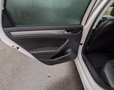 Белый Фольксваген Пассат, объемом двигателя 1.8 л и пробегом 189 тыс. км за 9700 $, фото 7 на Automoto.ua