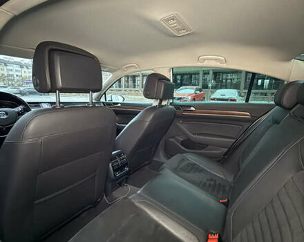 Белый Фольксваген Пассат, объемом двигателя 1.8 л и пробегом 130 тыс. км за 16900 $, фото 26 на Automoto.ua