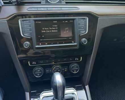 Белый Фольксваген Пассат, объемом двигателя 1.8 л и пробегом 225 тыс. км за 16500 $, фото 24 на Automoto.ua