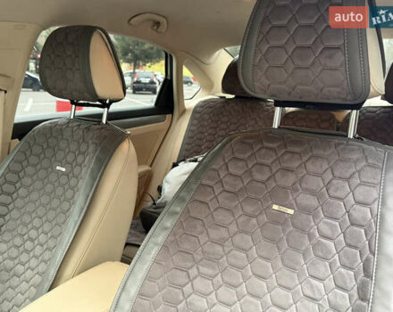 Білий Фольксваген Пассат, об'ємом двигуна 1.8 л та пробігом 148 тис. км за 10300 $, фото 14 на Automoto.ua