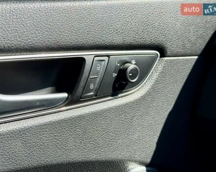 Белый Фольксваген Пассат, объемом двигателя 1.8 л и пробегом 136 тыс. км за 12900 $, фото 23 на Automoto.ua