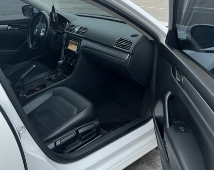 Белый Фольксваген Пассат, объемом двигателя 1.8 л и пробегом 158 тыс. км за 10800 $, фото 6 на Automoto.ua