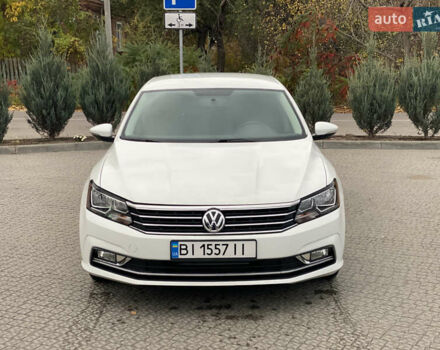 Белый Фольксваген Пассат, объемом двигателя 1.8 л и пробегом 152 тыс. км за 13200 $, фото 1 на Automoto.ua