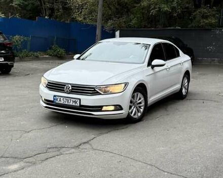 Белый Фольксваген Пассат, объемом двигателя 1.8 л и пробегом 142 тыс. км за 16690 $, фото 1 на Automoto.ua