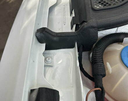 Белый Фольксваген Пассат, объемом двигателя 1.8 л и пробегом 165 тыс. км за 12800 $, фото 19 на Automoto.ua