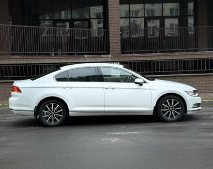 Белый Фольксваген Пассат, объемом двигателя 1.8 л и пробегом 130 тыс. км за 16900 $, фото 8 на Automoto.ua