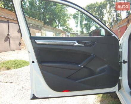 Белый Фольксваген Пассат, объемом двигателя 1.8 л и пробегом 123 тыс. км за 16000 $, фото 46 на Automoto.ua