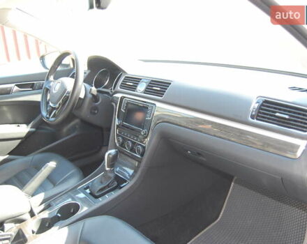 Белый Фольксваген Пассат, объемом двигателя 1.8 л и пробегом 123 тыс. км за 16000 $, фото 103 на Automoto.ua