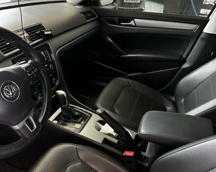 Білий Фольксваген Пассат, об'ємом двигуна 1.97 л та пробігом 239 тис. км за 12300 $, фото 13 на Automoto.ua