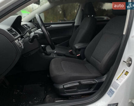 Белый Фольксваген Пассат, объемом двигателя 1.8 л и пробегом 152 тыс. км за 13200 $, фото 13 на Automoto.ua