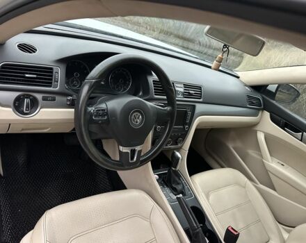 Белый Фольксваген Пассат, объемом двигателя 1.8 л и пробегом 210 тыс. км за 7500 $, фото 6 на Automoto.ua