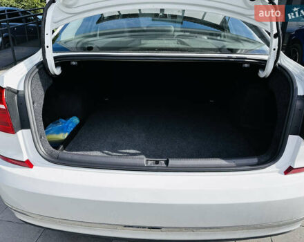 Белый Фольксваген Пассат, объемом двигателя 1.8 л и пробегом 161 тыс. км за 13300 $, фото 11 на Automoto.ua