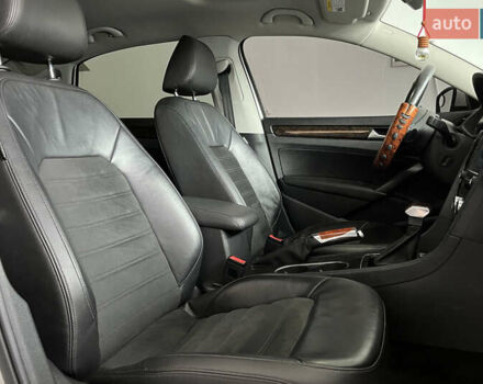 Білий Фольксваген Пассат, об'ємом двигуна 3.6 л та пробігом 124 тис. км за 11000 $, фото 10 на Automoto.ua