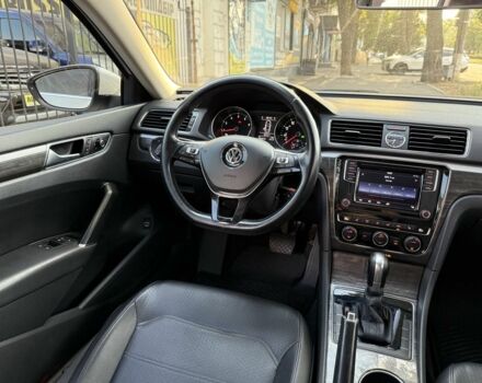 Белый Фольксваген Пассат, объемом двигателя 1.8 л и пробегом 204 тыс. км за 11700 $, фото 15 на Automoto.ua