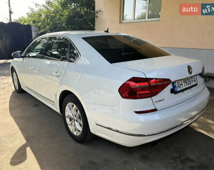 Белый Фольксваген Пассат, объемом двигателя 1.8 л и пробегом 165 тыс. км за 12800 $, фото 4 на Automoto.ua