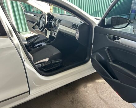 Білий Фольксваген Пассат, об'ємом двигуна 1.8 л та пробігом 165 тис. км за 12800 $, фото 14 на Automoto.ua