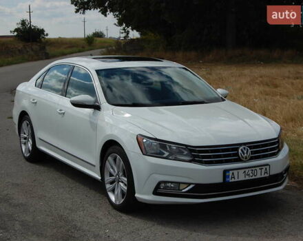 Белый Фольксваген Пассат, объемом двигателя 1.8 л и пробегом 123 тыс. км за 16000 $, фото 3 на Automoto.ua
